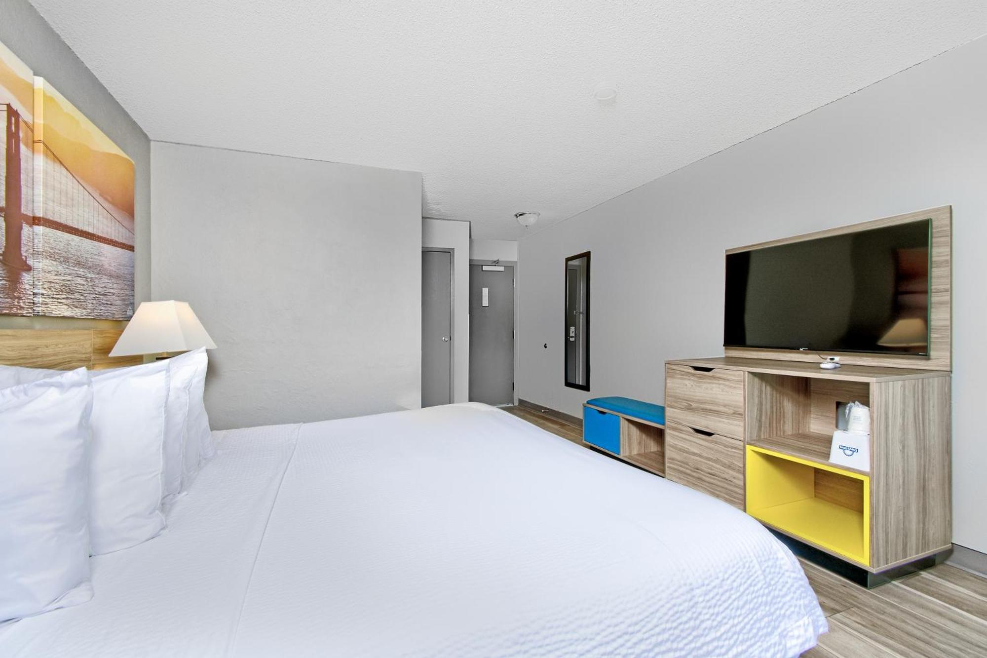 Days Inn By Wyndham Novato/San Francisco Bagian luar foto