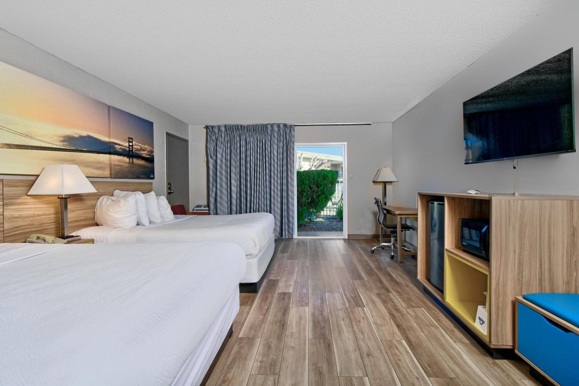 Days Inn By Wyndham Novato/San Francisco Bagian luar foto
