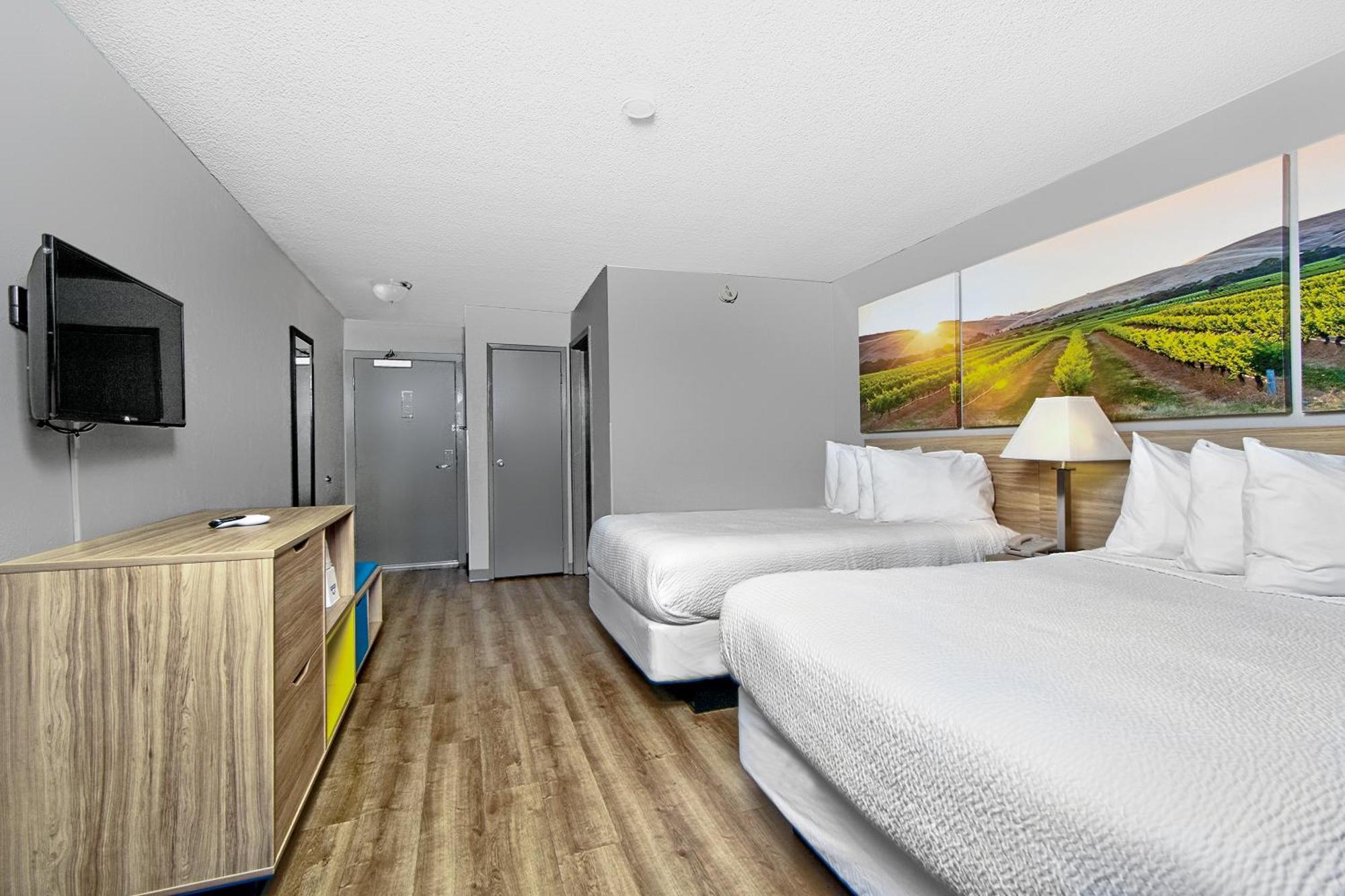 Days Inn By Wyndham Novato/San Francisco Bagian luar foto