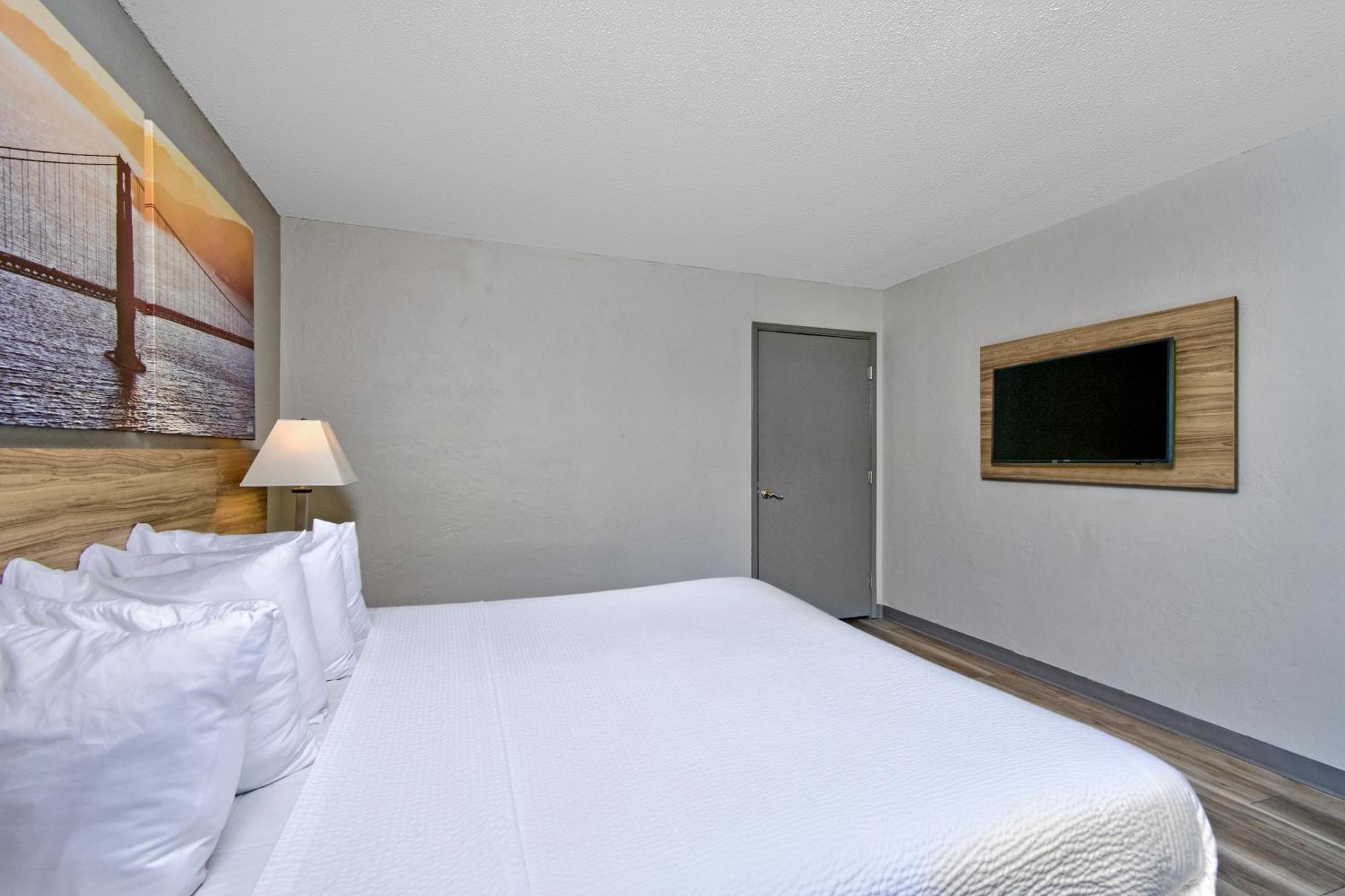 Days Inn By Wyndham Novato/San Francisco Bagian luar foto